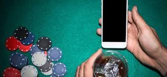 Sistem verifikasi keamanan whitemon mencakup enkripsi data dan pemeriksaan identitas berlapis